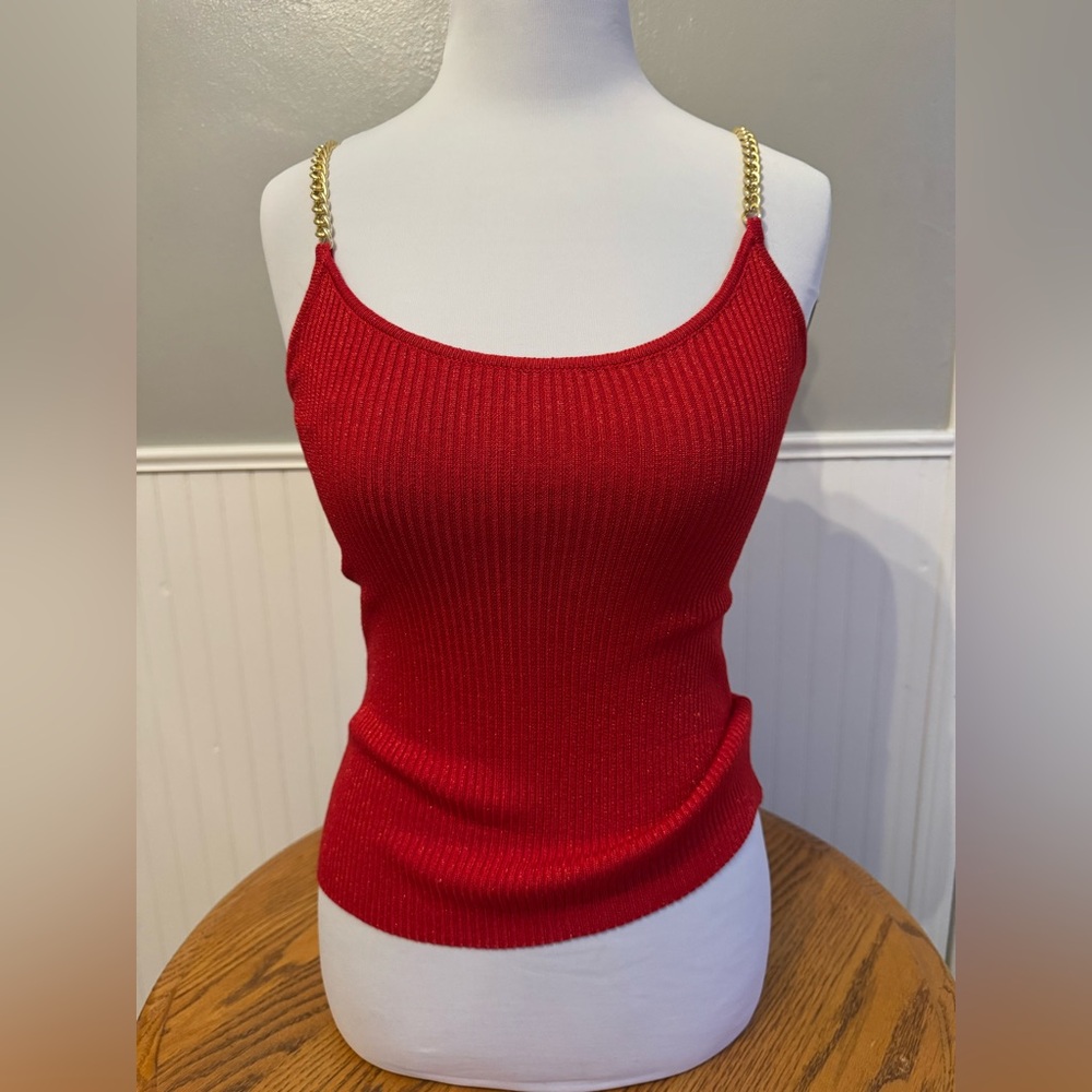 ❤️✨ Red Sparkly Ribbed Tank w/ Gold Chain Straps ✨❤️